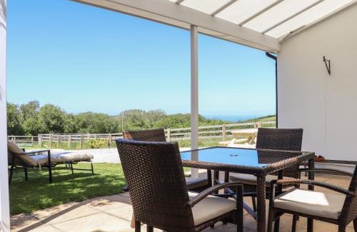 Poundstock House | Atlantic View: 4-Star Pet and Child-Friendly Retreat