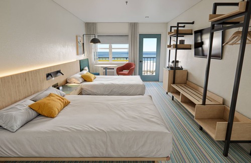 Rehoboth by the Sea Hotel | Atlantic View Hotel: Family-Friendly Haven with Pool & Breakfast
