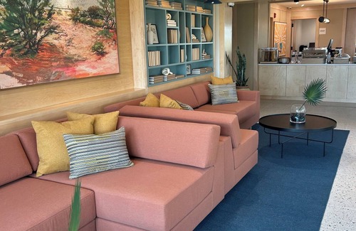 Rehoboth by the Sea Hotel | Atlantic View Hotel: Family-Friendly Haven with Pool & Breakfast