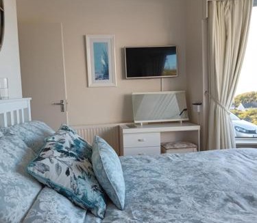 Naran Apartment | Exceptional Atlantic View Portnoo: Guest Rated 9.4/10