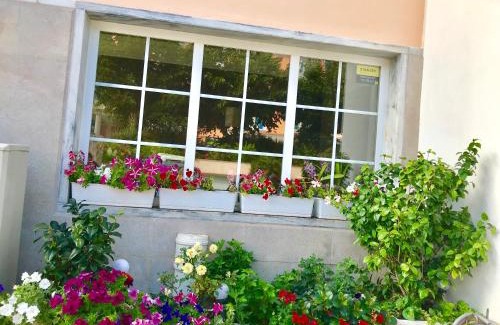 Carcavelos House | Cozy Atlantic Waves Accommodation Near Carcavelos Beach