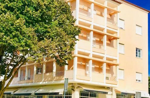 Carcavelos House | Cozy Atlantic Waves Accommodation Near Carcavelos Beach