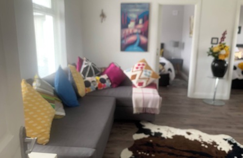 Dungloe House | Atlantic Way Retreat with Private deck & Hot Tub