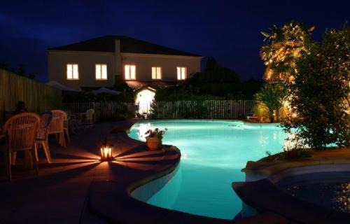 Mimizan Hotel | Oceanfront Atlantis Hôtel with Pool & Pet-Friendly Options