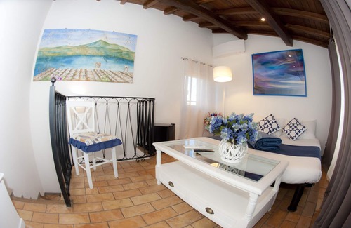 Castel Gandolfo House | Highly Rated Atlantis Inn Castelgandolfo with Family-Friendly Amenities