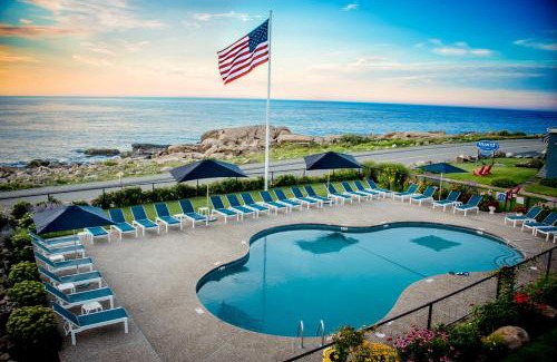 Gloucester Hotel | Beachfront Bliss at Atlantis Oceanfront Inn Gloucester
