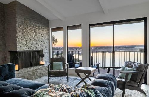 Volente House | Escape to Atlantis on Lake Travis: Pool, Hot Tub & Dock