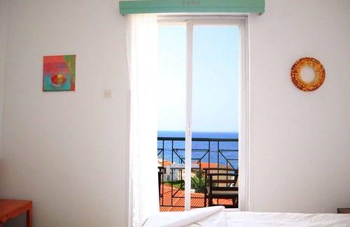 Agios Konstantinos Bed & Breakfast | Atlantis Rooms
