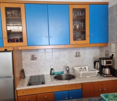 Loutraki-Agioi Theodoroi Apartment | Beautiful Atlas Apartment with Private Beach & Sea Views