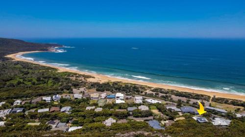 Killcare House | Atlas Beach House: Guest Rated 10/10 with Ocean Views