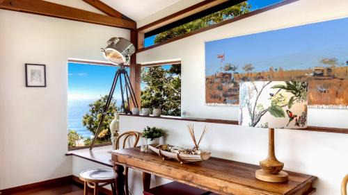 Killcare House | Atlas Beach House: Guest Rated 10/10 with Ocean Views