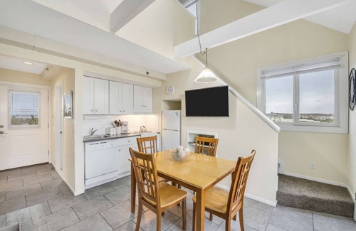 Napeague Apartment | Atlas Beachside Retreat with Pool and Ocean Views