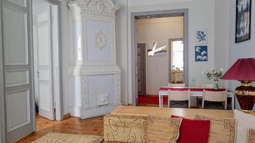Centrs Apartment | Enjoy Family-Friendly Comfort at Atlashouse with Hot Tub