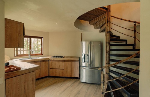 El Penol Cabin | Eco-Friendly Retreat at Atma Eco Village with Spa & Pool