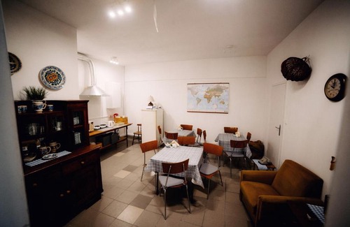 Zyrardow House | Family-Friendly Atmosfera: A Budget Getaway Awaits