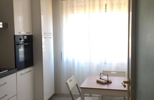 Cosenza House | Discover Atmosphere: City Center Oasis with Ocean Views