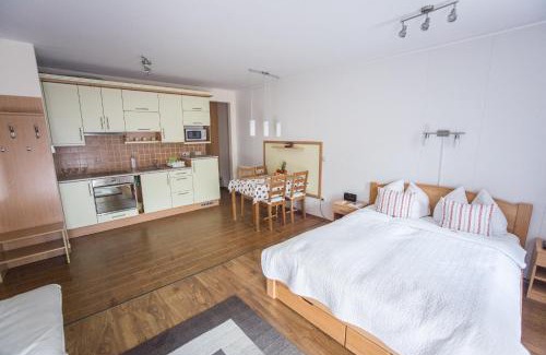 Sarvar Apartment | Oceanfront Atmoszféra Apartman with Exceptional 9.6 Rating
