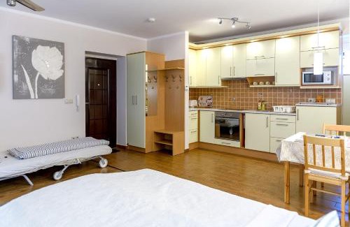 Sarvar Apartment | Oceanfront Atmoszféra Apartman with Exceptional 9.6 Rating