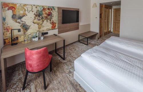 Schwaig Hotel | Elegant Atomis Hotel Munich Airport with Pet-Friendly Perks