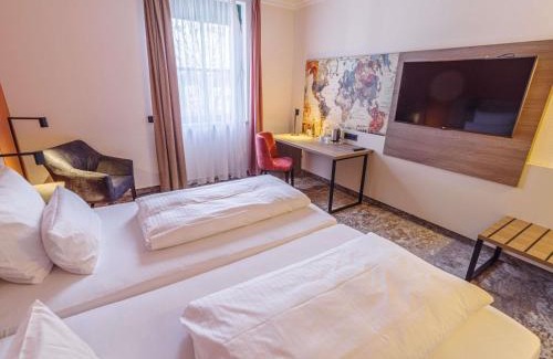 Schwaig Hotel | Elegant Atomis Hotel Munich Airport with Pet-Friendly Perks