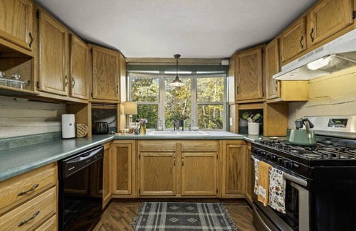 Gnaw Bone Cabin | Inviting Pine Hill Cabin: Pet-Friendly Retreat in Brown County