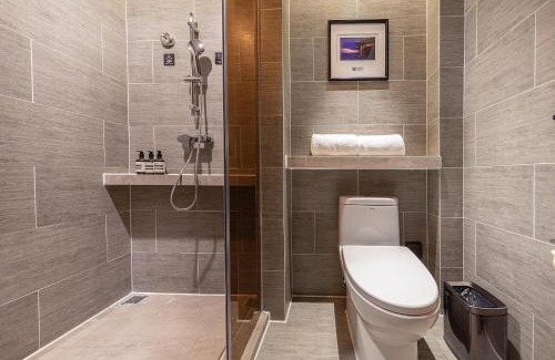Chengdu City Centre Hotel | Convenient Atour Hotel Chengdu Near Tianfu Square Subway