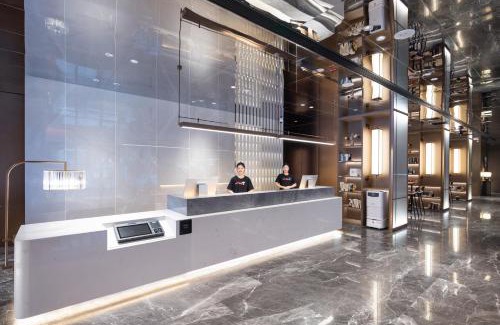 Baiyun Hotel | Atour Hotel Guangzhou Baiyun Julong Metro Station