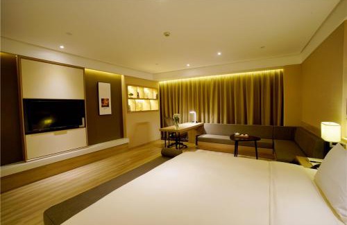 Sanyuanli Hotel | Comfortable Stay at Atour Hotel Guangzhou Yueqiao Branch
