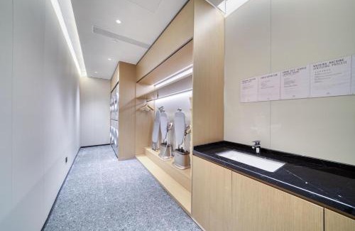 Jianggan Hotel | Comfortable Stay at Atour Hotel Hangzhou Jiubao Center