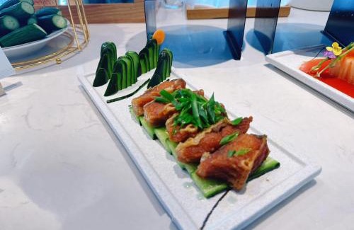 Jiading Hotel | Discover Atour Hotel Jiading: Family-Friendly with Dining