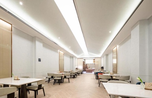 Luqiao District Hotel | Explore Atour Hotel Luqiao Taizhou: Family-Friendly Retreat