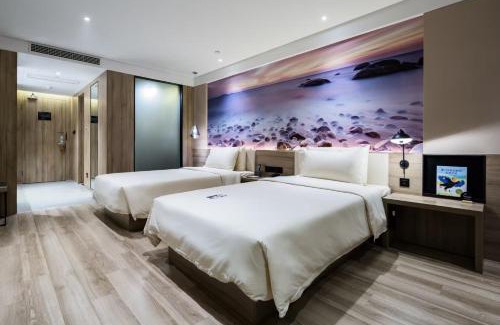 Shinan District Hotel | Atour Hotel Qingdao May Fourth Square Yunxiao Road