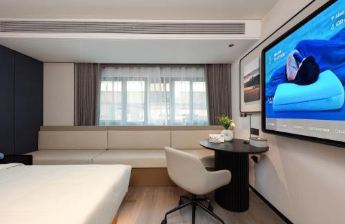 Dapuqiao Hotel | Atour Hotel Shanghai Dapu Bridge ASE Center