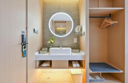 Songjiang Hotel | Top-Rated Atour Hotel Near Shanghai Songjiang Sports Center