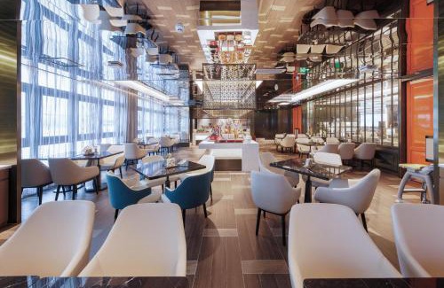 Huaqiang North Hotel | Experience Atour Hotel Shenzhen Huaqiangbei - 10/10 Rated