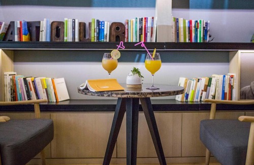 Weiyang Hotel | Unforgettable Stays at Atour Hotel Xi'an - 10/10 Rated