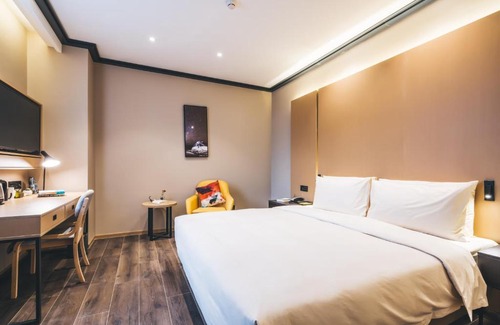 Yuhang District Hotel | Convenient Stay at Atour Light, Hangzhou Future Scientific City