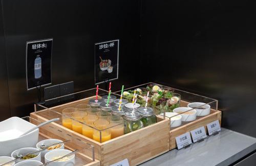 Haizhu Hotel | Atour Light Hotel Pazhou Exhibition Center Kecun Subway Station