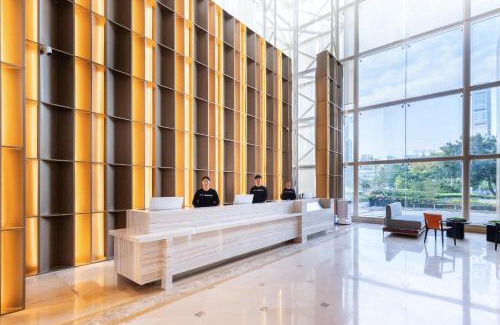 Luohu Hotel | Family-Friendly Atour X Hotel Shenzhen Luohu Baoneng Center