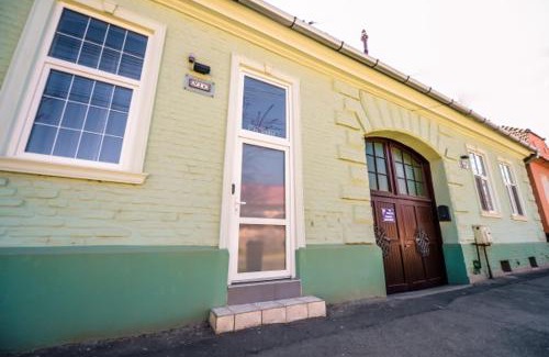 Sighisoara Apartment | Exceptional Family Retreat at ATRIUM 24 Studio - Rated 9.8