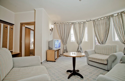 Elenite Resort | All-Inclusive Atrium Beach Hotel with Pool & Family Amenities