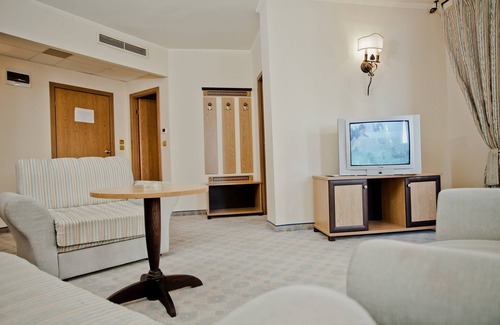 Elenite Resort | All-Inclusive Atrium Beach Hotel with Pool & Family Amenities