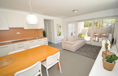 Siska District Apartment | Family-Friendly Atrium Flat in the Villa - Rated 9/10