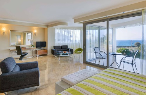 Petaloudes Resort | Indulge at Atrium Platinum Resort with Spa & Pool Access