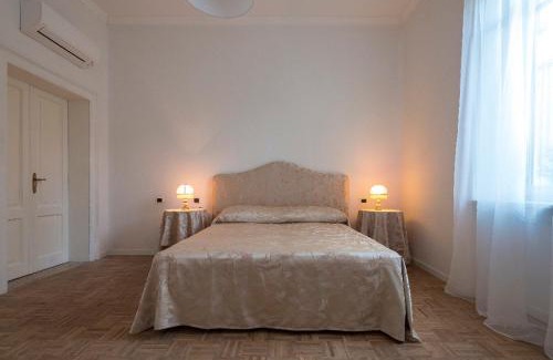Est House | Pet-Friendly Atrium Verona: Rated 9/10 for Family Comfort