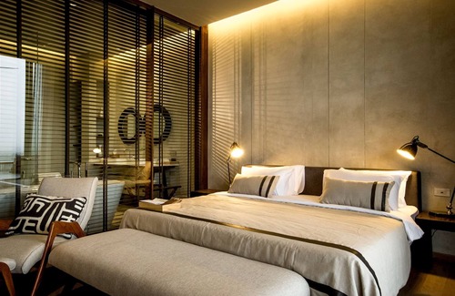 Mu Si Hotel | Experience Atta Lakeside Resort Suite: 5-Star Comfort & More