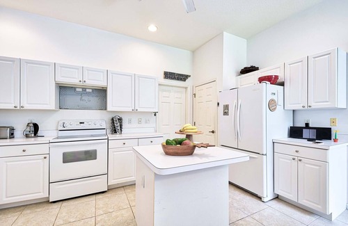 North Naples Villa | Ideal Getaway: Villa at Autumn Wood with Hot Tub & Spa