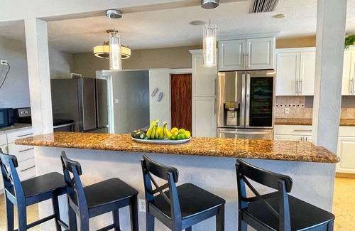 Marathon House | Spacious 14 Bedroom Home with Pool & Ocean Views