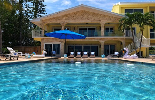 Marathon House | Spacious 14 Bedroom Home with Pool & Ocean Views