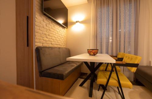 Jahorina Apartment | Pet-Friendly Attic Hotel with Hot Tub & Perfect 10 Rating